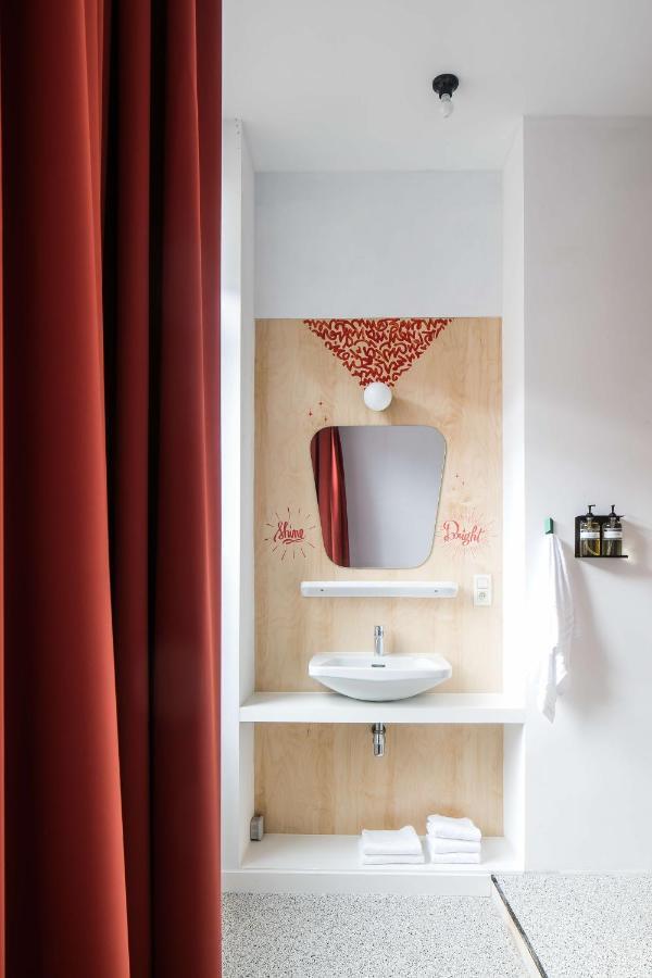 Room&moor *